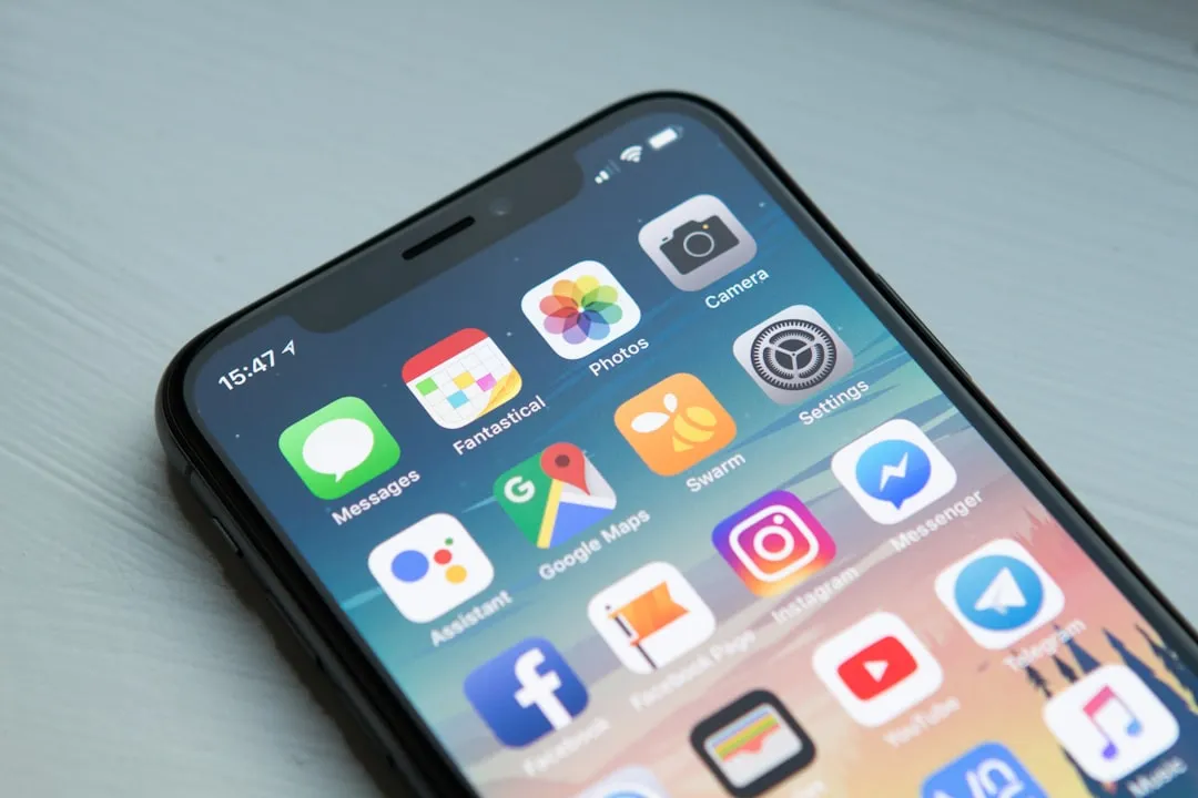 smartphone chat app