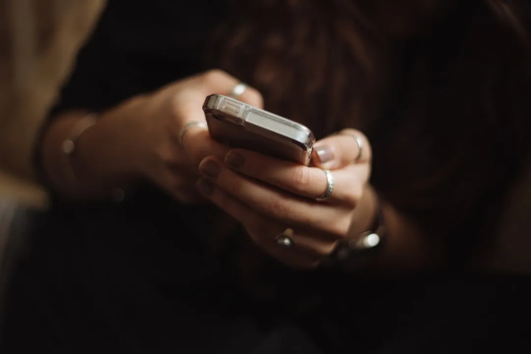 smartphone phone call